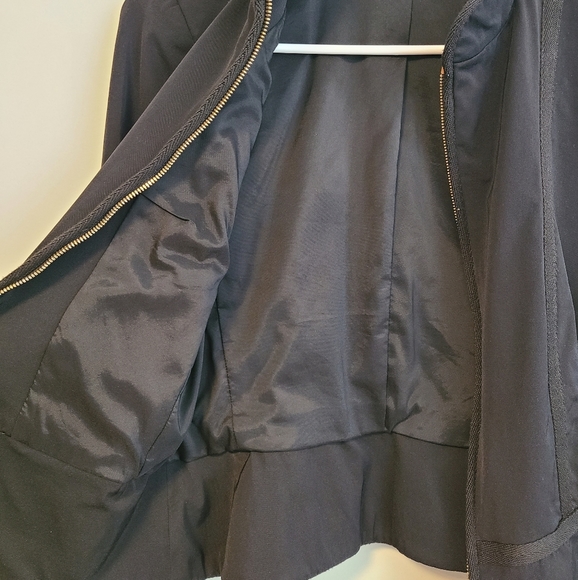 ESCADA SPORT Zipped Split Jacket in Black … - Picture 4 of 10
